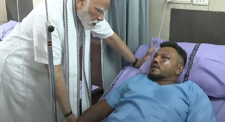 "Vi morir a gente ante mis ojos": El único sobreviviente del avión de Air India (Videos)