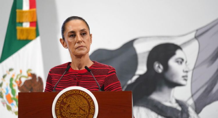 Sheinbaum pedirá a EU información por “montajes” con la bandera de México durante protestas en LA