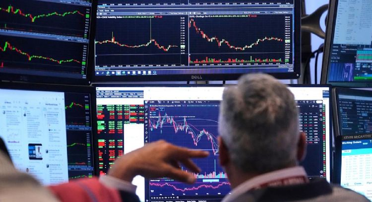 Petróleo sube 7% y el Dow cae 1.8% por incertidumbre en el mercado por conflicto entre Israel e Irán
