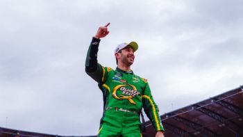 Daniel Suárez gana la Chilango 150 de Nascar Xfinity en la CDMX tras arrancar en último lugar