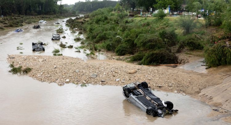 Número de muertos tras lluvias en San Antonio, Texas, aumenta a 11