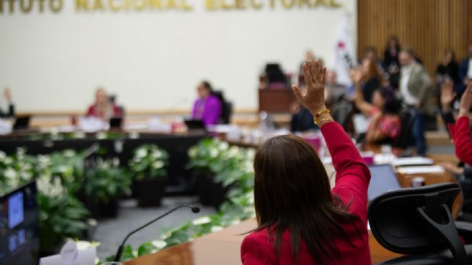Pese a acordeones y otras irregularidades graves, el INE valida los comicios para la Suprema Corte