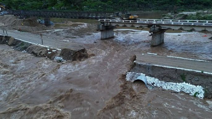 Colapsa puente en Guerrero por la tormenta Dalila