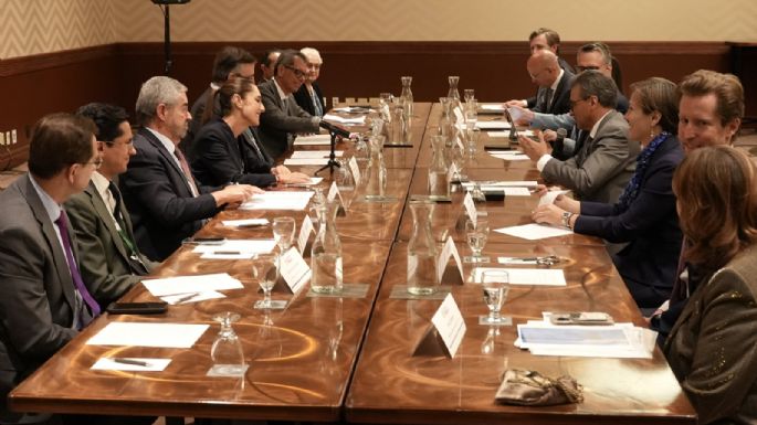 Sheinbaum se reúne con empresarios de Canadá que buscan invertir en México