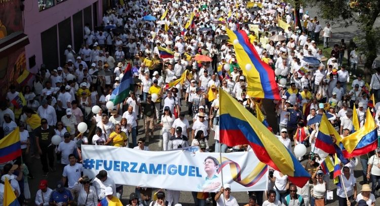 Miguel Uribe Turbay, precandidato colombiano, ingresa de emergencia a una nueva cirugía