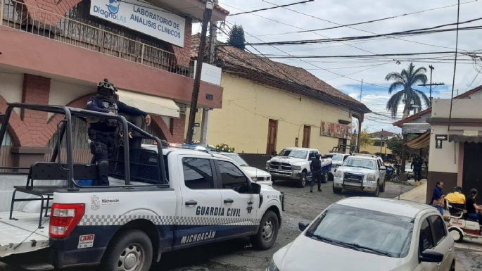 Ataque armado en Palacio Municipal de Tingüindín deja un civil y un policía muertos