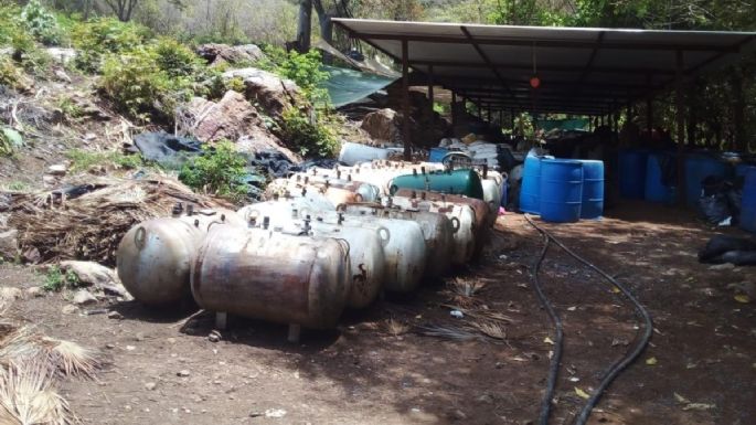 Desmantelan narcolaboratorio en Aquila; hallan mariguana y metanfetamina