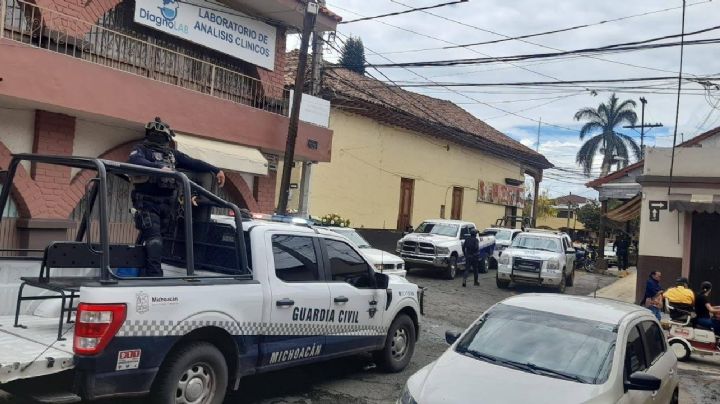 Ataque armado en Palacio Municipal de Tingüindín deja un civil y un policía muertos