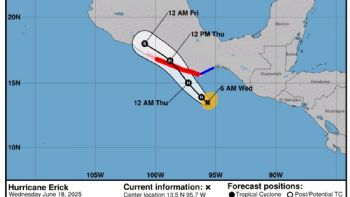 Erick se convierte en huracán y avanza hacia las costas de Oaxaca y Guerrero