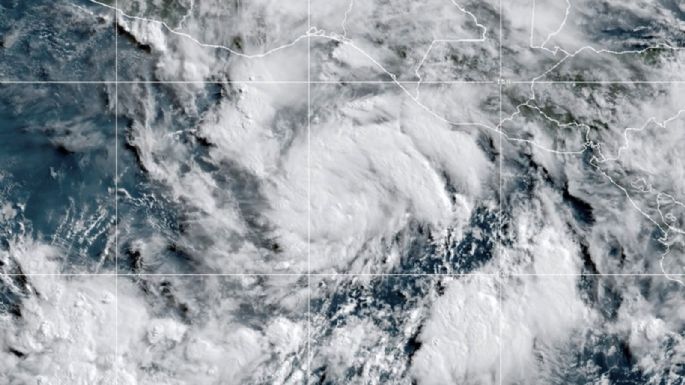 Huracán Erick se intensifica a ciclón de categoría 3 mientras se acerca a la costa sur de México