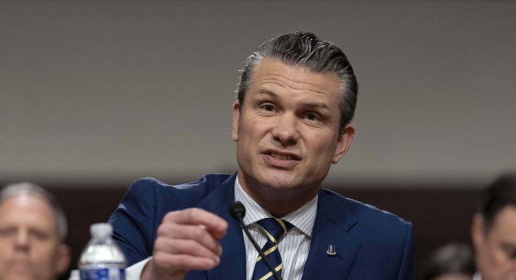 Hegseth afirma que el Pentágono ha dado a Trump opciones para el conflicto Israel-Irán