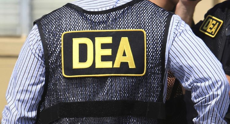 Acusan a informante de la DEA de extorsionar a traficantes de cocaína de alto nivel
