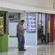 Con corrupción y simulación, la CNBV busca despojar registros a casas de cambio en el AICM
