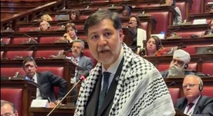 Fernández Noroña acude a parlamento interreligioso en Italia y  pide por la paz en Palestina