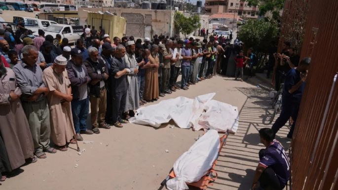 Fuerzas israelíes abren fuego a un kilómetro del centro de ayuda en Gaza y matan a tres personas