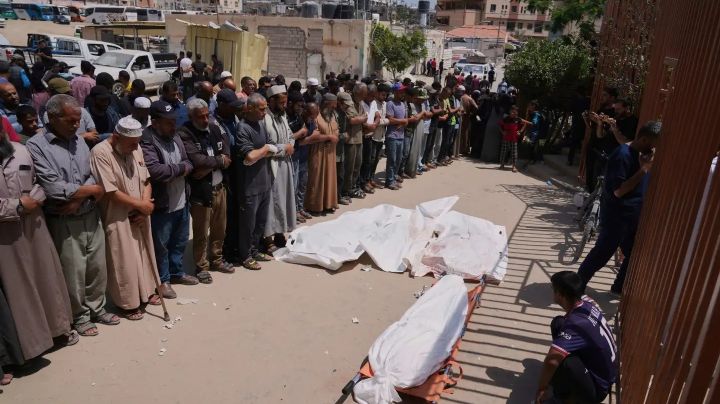 Mueren cerca de 60 palestinos en un ataque de Israel cerca de un punto de entrega de ayuda en Gaza