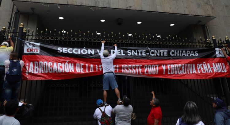 Fracasa de nuevo el diálogo entre la CNTE y Gobernación; sigue el plantón