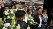 Foto ilustrativa de la nota titulada: Rinden homenaje a Ximena Guzmán y José Muñoz a puerta cerrada (Video)