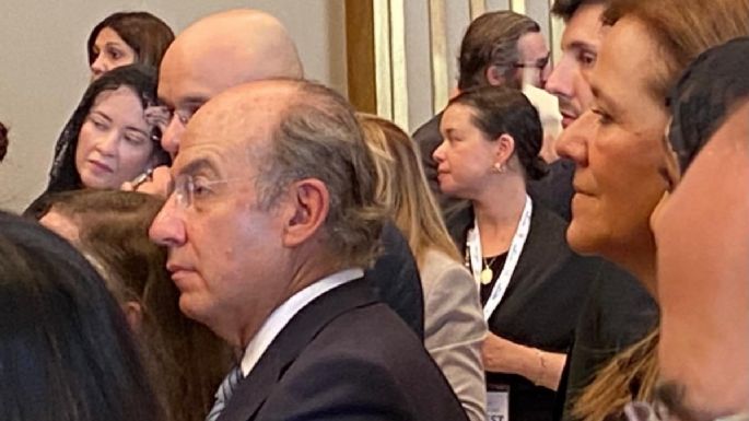 Fernández Noroña se encuentra a Felipe Calderón en audiencia del papa León XIV