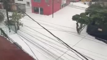 Naucalpan bajo el agua: se desborda la presa Los Cuartos e inunda calles y avenidas (Video)