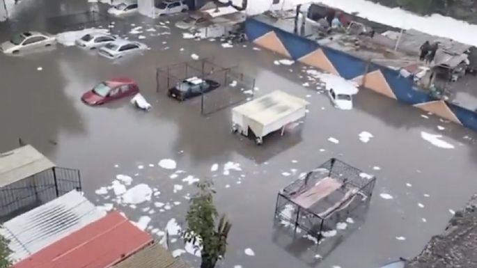 Naucalpan bajo el agua: se desborda la presa Los Cuartos e inunda calles y avenidas (Video)