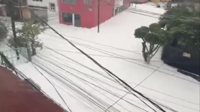 Naucalpan bajo el agua: se desborda la presa Los Cuartos e inunda calles y avenidas (Video)