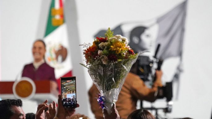 Con pasteles y “Las mañanitas”, Claudia Sheinbaum celebró su cumpleaños 63 en Palacio Nacional