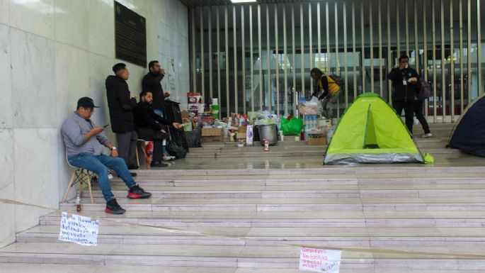 Trabajadores del Poder Judicial de CDMX instalan plantón