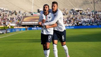 Monterrey arrasa 4-0 a Urawa y se clasifica a octavos de final del Mundial de Clubes