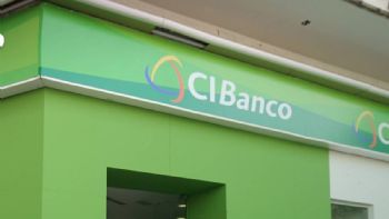 CI Banco promete colaboración total tras intervención por presunto lavado de dinero