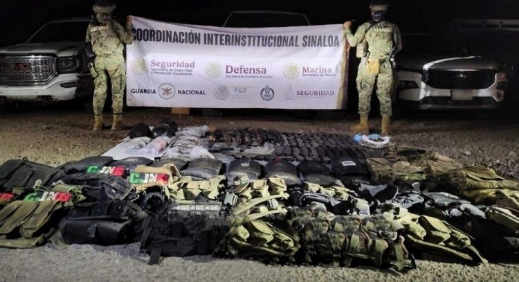 Semar detiene a seis presuntos sicarios, tres son menores, y asegura chalecos con iniciales del CJNG