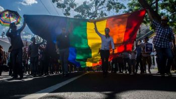 Temporales e invisibles: realidad del trabajo migrante y LGBT+ en México