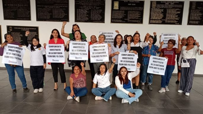 Reciben con protestas a diputado panista de Morelos que propone extinguir Instituto de la Mujer