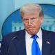 Donald Trump evade presión para hacer públicos los archivos de Jeffrey Epstein