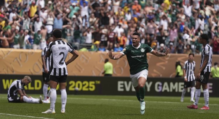 Paulinho anota en la prórroga y Palmeiras vence 1-0 a Botafogo en el Mundial de Clubes
