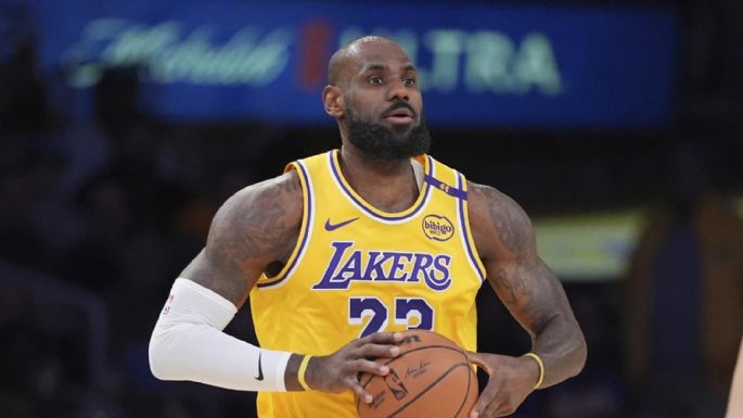 LeBron James jugará su temporada número 23 en la NBA y ganará 52.6 millones de dólares