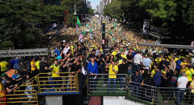 Bolsonaro reúne a sus partidarios en Sao Paulo para protestar contra su juicio ante la Corte Suprema