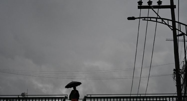 Huracán Flossie y tormenta Barry azotarán con lluvias fuertes a torrenciales entre lunes y jueves