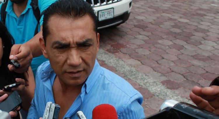 Rechazan amparo a padres de los 43 normalistas de Ayotzinapa contra exoneración de José Luis Abarca