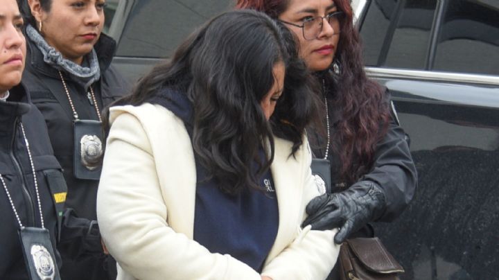 Vinculan a proceso a alcaldesa de Capulhuac suspendida de funciones por agredir a empleada del DIF