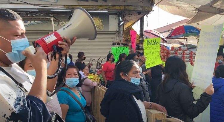 Cincuenta familias afectadas por Fidampu mantienen bloqueo en la Merced, tras 17 meses sin respuesta