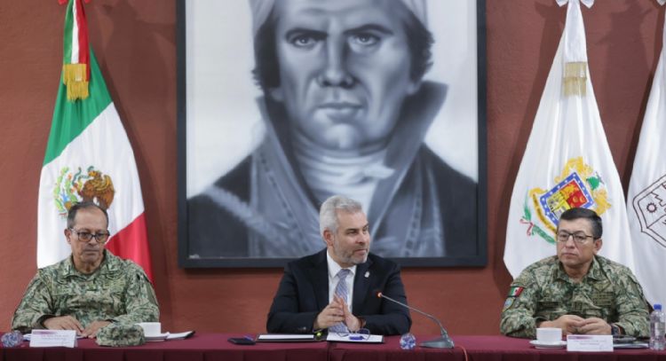 Gobernador de Michoacán rechaza propuesta de arzobispo de dialogar con grupos criminales