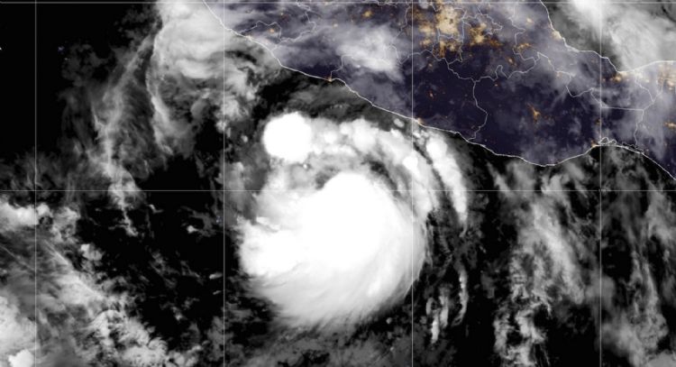Flossie se fortalece a huracán categoría 1; esta es su trayectoria