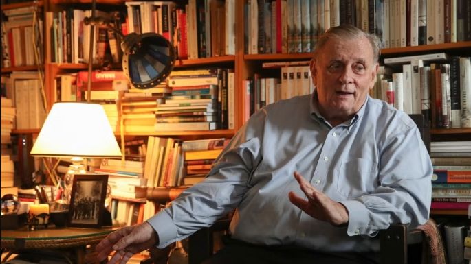 Muere Edmund White el escritor que imaginó la revolución gay a través del periodismo