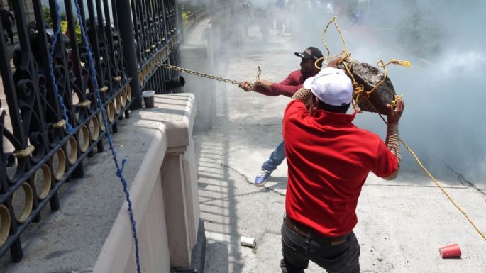 Tras los disturbios, Segob y SEP condenan violencia y reiteran llamado al diálogo