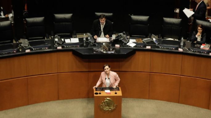 Lilly Téllez felicita a votantes que le mentaron la madre a Fernández Noroña