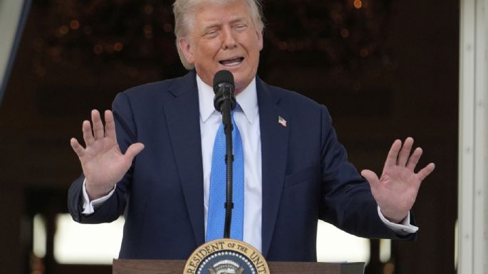 Trump anuncia prohibición total de viajes a EU para personas de 12 países y parcial para otros siete