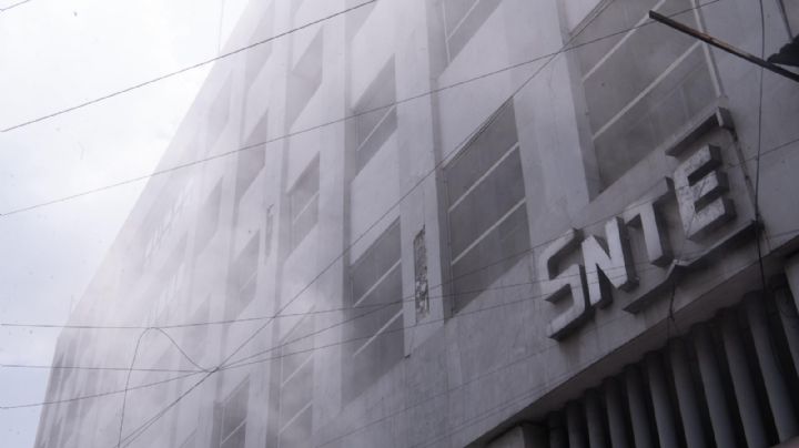 Maestros disidentes vandalizan instalaciones del SNTE (Video)