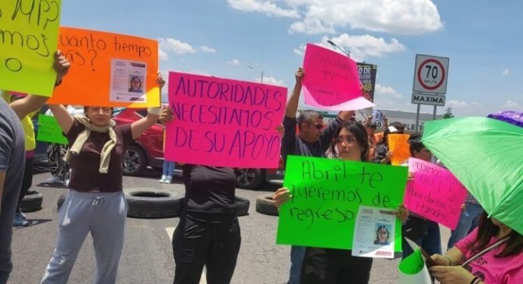 Protestan por menor de 12 años no localizada en Hidalgo; gobierno dice que se fue con su novio