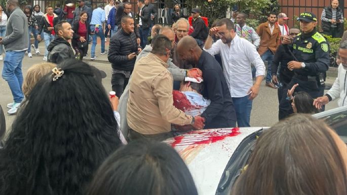 Miguel Uribe Turbay, aspirante presidencial en Colombia, recibe disparo en la cabeza (Videos)